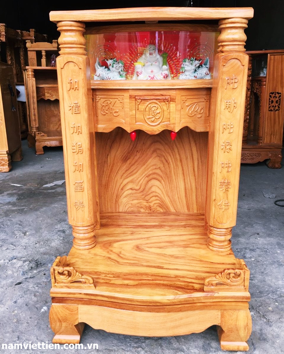 Với bàn thờ thổ địa nhỏ 60D - Nam Việt Tiến, bạn sẽ cảm thấy sự trân quý và thật gần gũi với ông Địa. Bàn thờ được làm bằng gỗ tốt, chắc chắn và có thiết kế tinh xảo. Bộ bàn thờ này sẽ mang đến cho gia đình bạn nơi cầu nguyện đầy ý nghĩa và bình an.